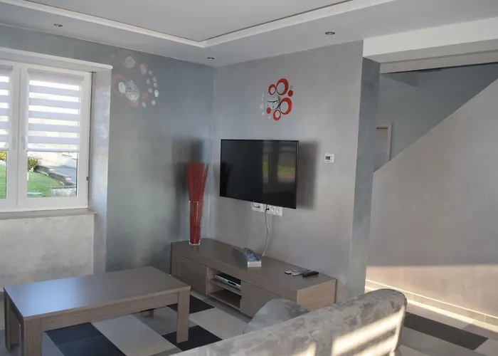 펜션 Le De Maya Bining